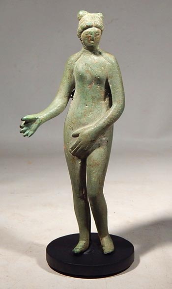 Ancient Roman bronze figure of Venus Custom Display Stand. (front)